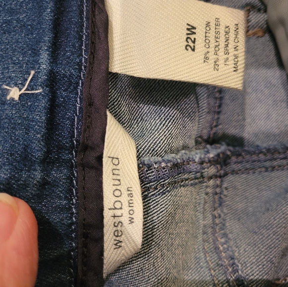 Westbound Woman plus size crop pull on cuffed jeans capris NWOT. 22W - Picture 2 of 3